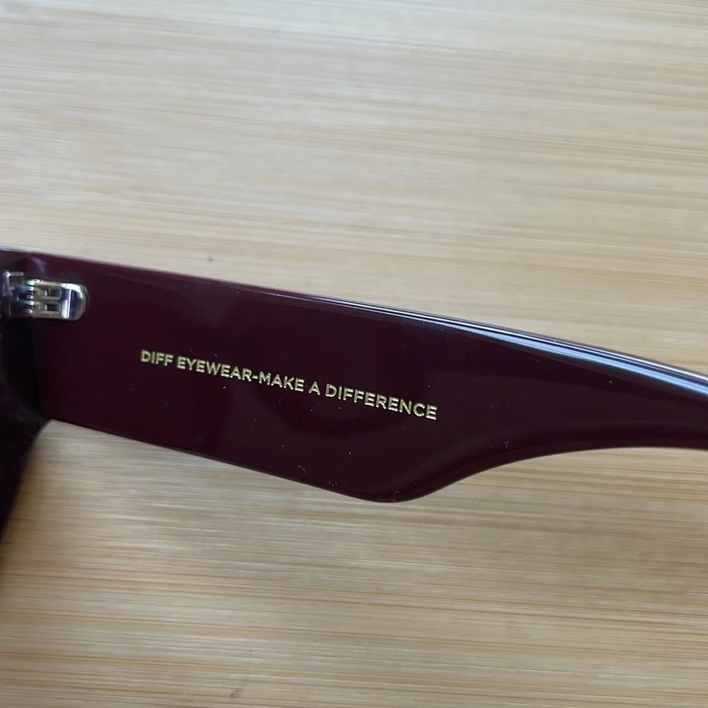 Brand New Diff Eyewear Arden Boxy Square Claret Wine Sunglasses 100% UV Protect